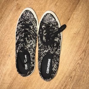 Black and white converse